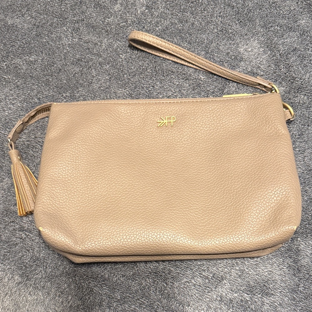 Freshly picked classic clutch